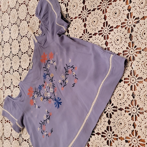 Eyeshadow Women's blouse - Picture 1 of 8